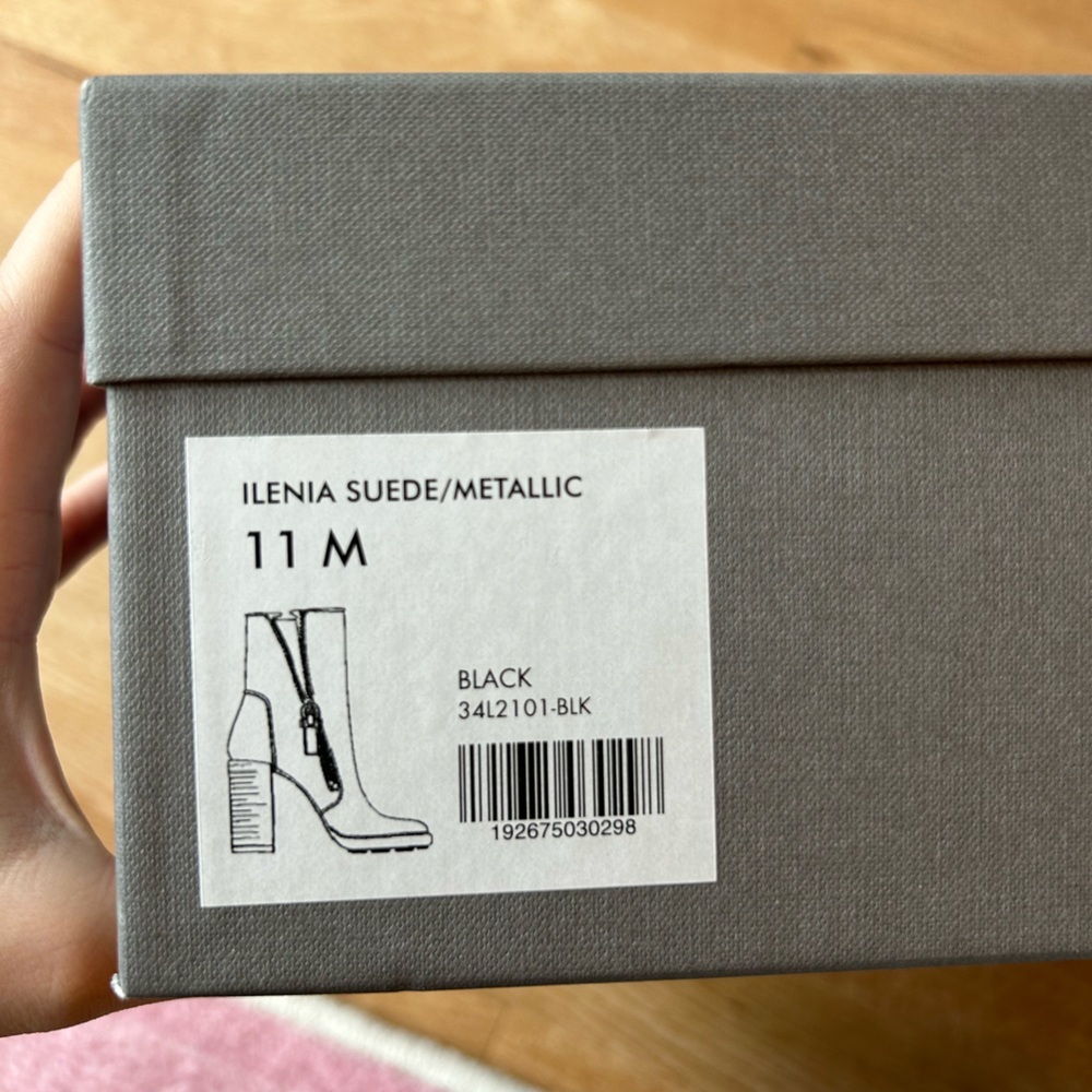 NWOT Aquatalia Black Ilenia Suede Ankle Boots - Picture 5 of 9